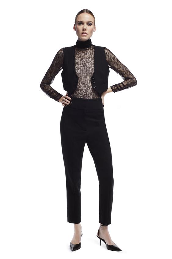 CHALECO CORTO de Zara