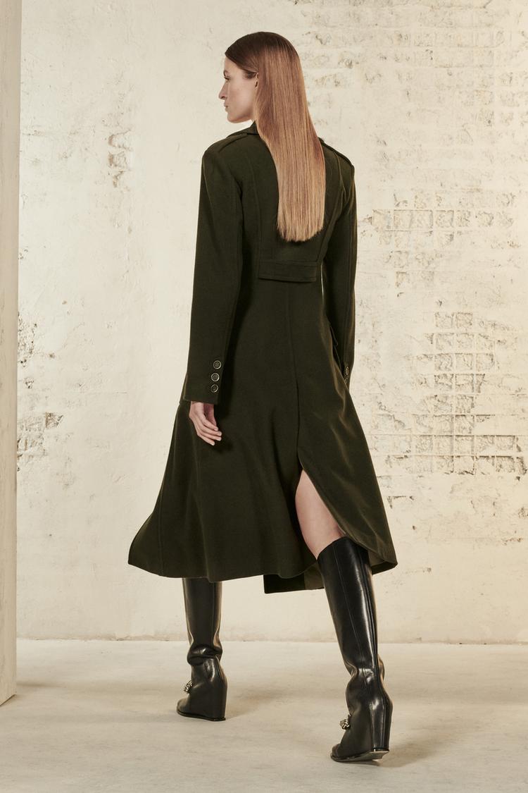 El vestido largo más sofisticado de Zara y otras novedades 'premium' 2 Moncloa 9375209507 2 1 1 Moncloa
