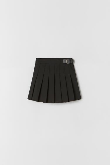 PLEAT SKIRT WITH BUCKLE