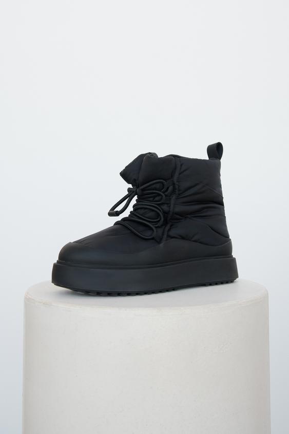 Εικόνα 0 του ΙΣΙΟ ΜΠΟΤΑΚΙ ΜΕ ΚΟΡΔΟΝΙΑ ΑΠΟ ΝΑΪΛΟΝ KASSL LIMITED EDITION από Zara