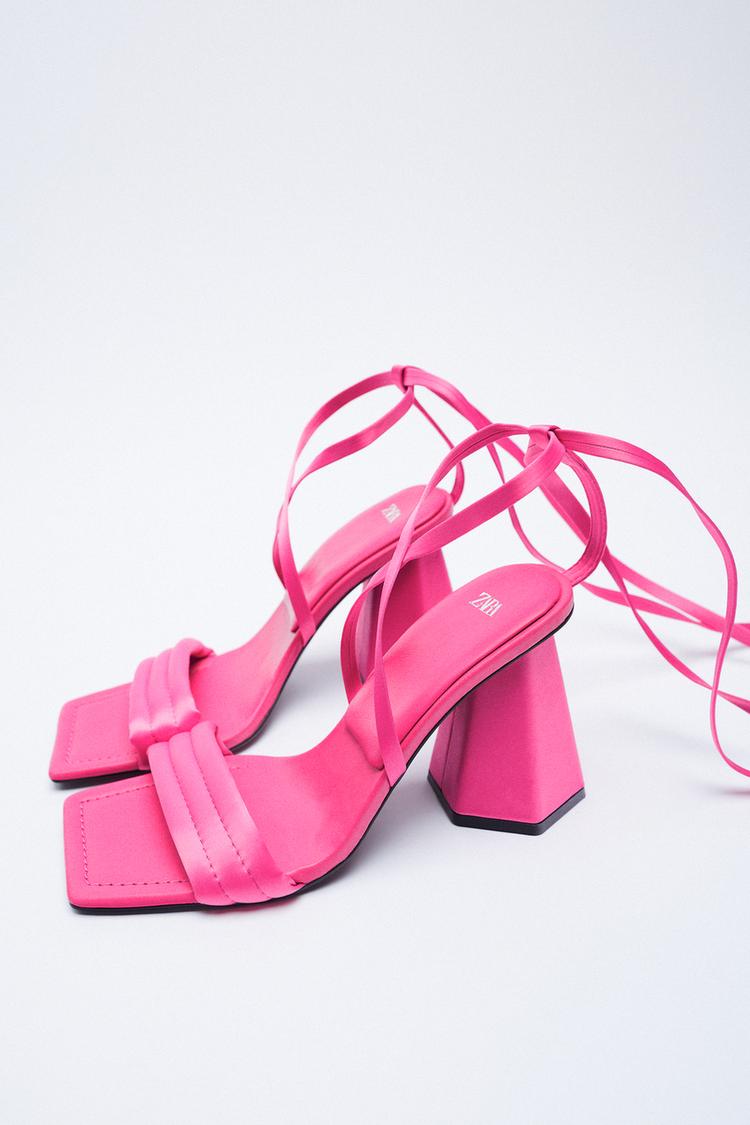 Zara: las sandalias de tacón que vuelven locas a las famosas y cuestan 29,95 euros 2 Merca2.es Zara