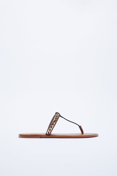 FLAT LEATHER SANDALS WITH CHAIN