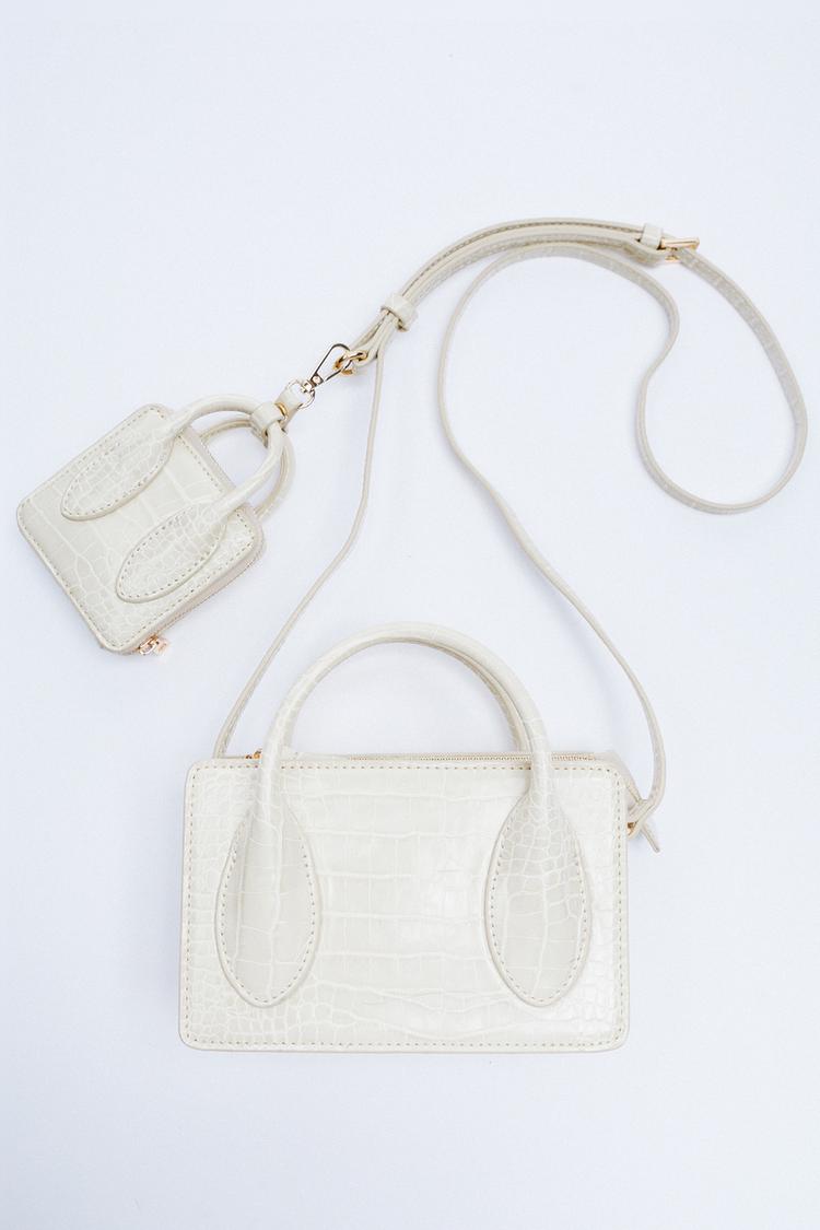 En dos colores y por 19,95 euros: la exitosa bandolera mini de Zara 3 Moncloa Zara