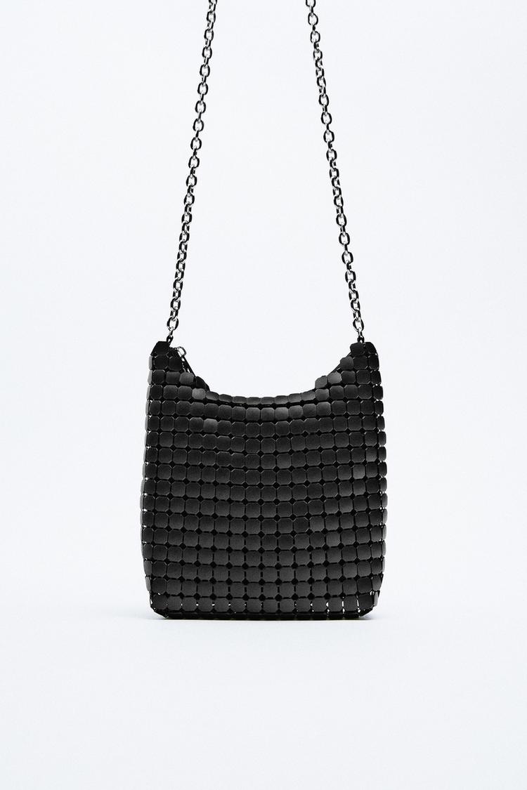En dos colores y por 19,95 euros: la exitosa bandolera mini de Zara 4 Moncloa 6766810040 6 1 1 Moncloa