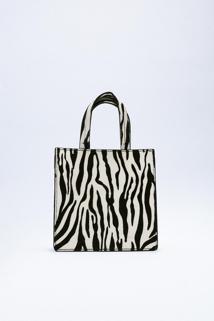 En dos colores y por 19,95 euros: la exitosa bandolera mini de Zara 10 Moncloa 6829810202 6 1 1 Moncloa