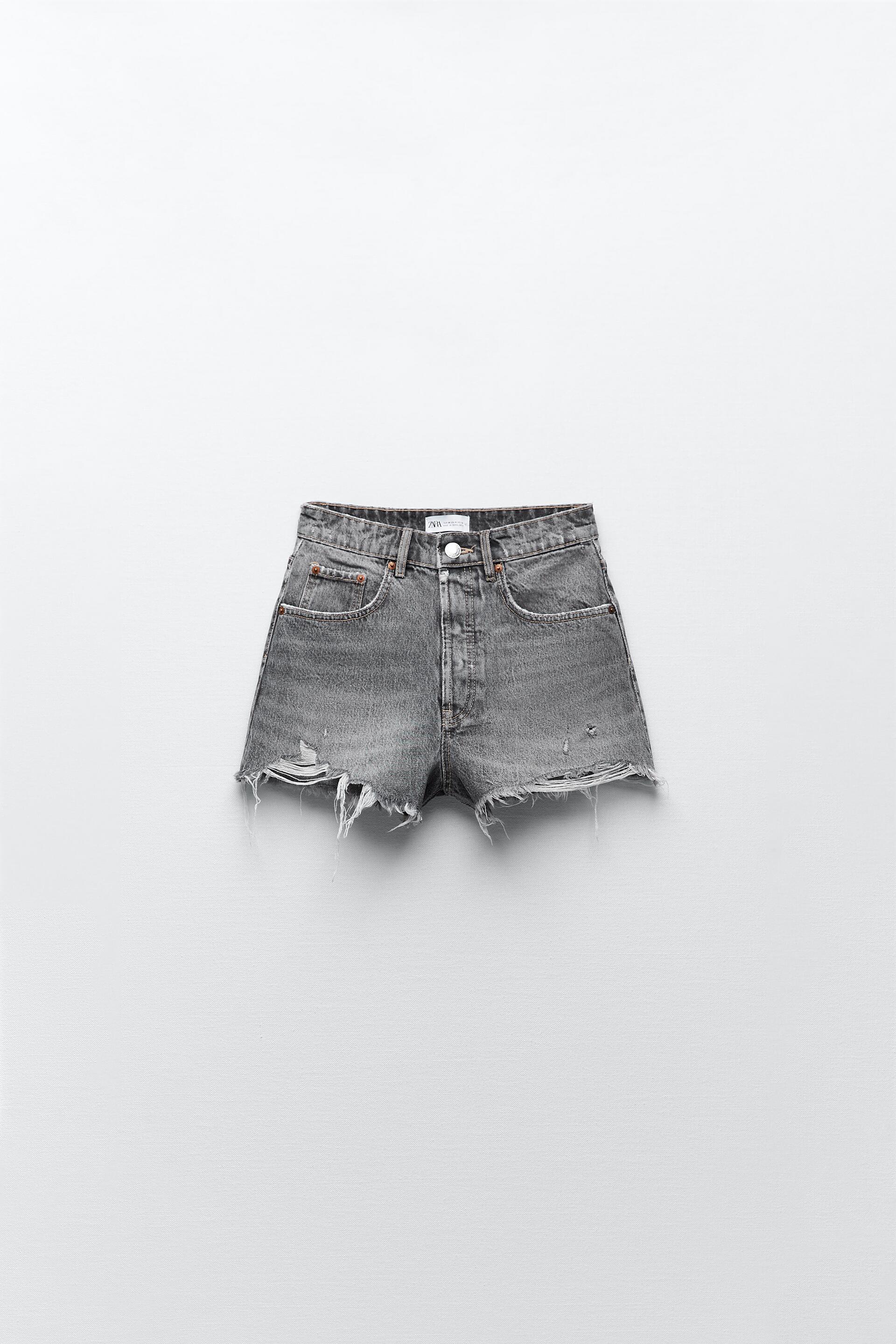 HIGH-RISE FRAYED DENIM SHORTS 