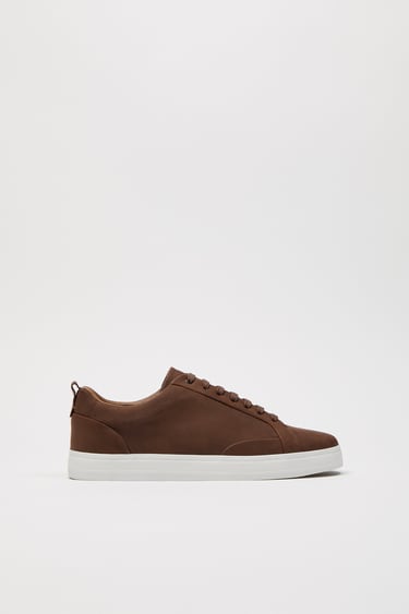 MINIMALIST LACE-UP TRAINERS