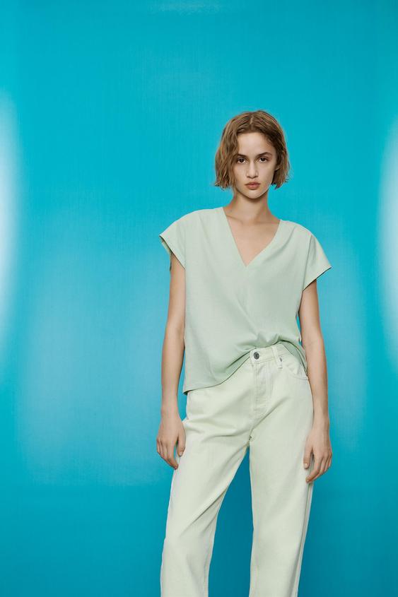 CAMISETA BÁSICA PICO - Verde | ZARA Chile