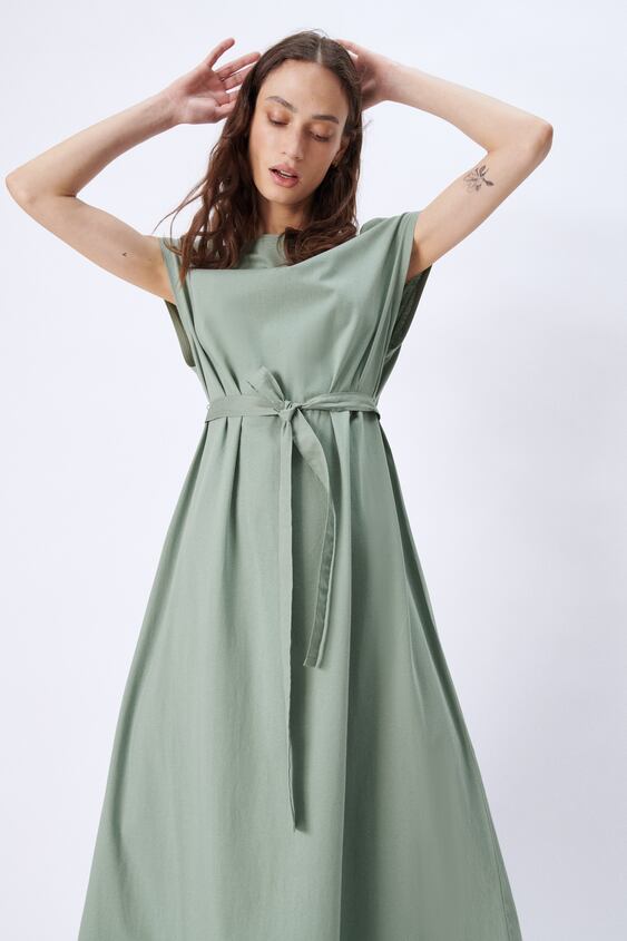 ベルト付きロングワンピース Zara Japan 日本 ベルト付きロングワンピース Zara Japan 日本
