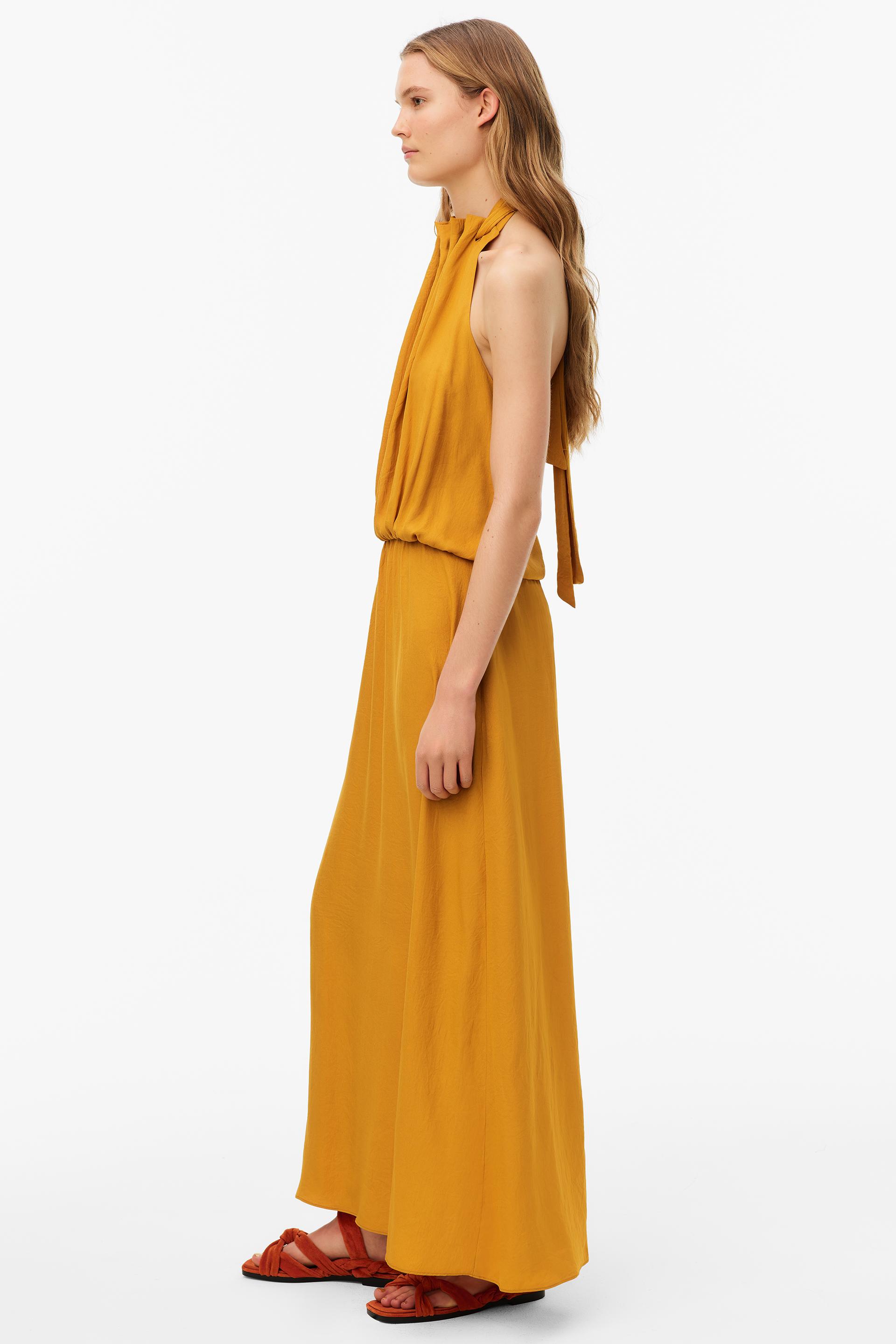Limited Edition ホルターネックワンピース Zara Japan 日本 Limited Edition ホルターネックワンピース Zara Japan 日本