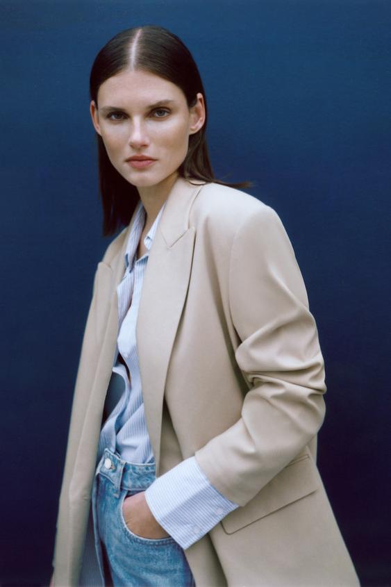 Image 1 of DOUBLE-BREASTED OVERSIZED BLAZER from Zara