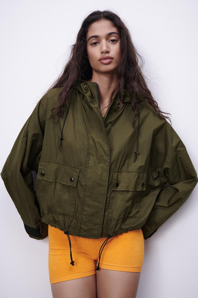 Cazadoras de Zara en rebajas por menos de 10 euros 1 Merca2.es Zara