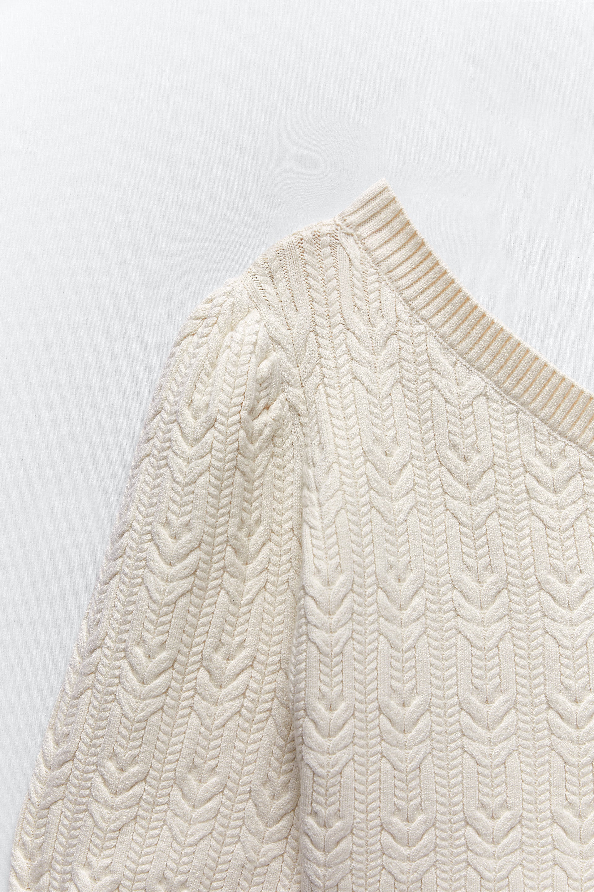 Details about  / ZARA NEW WOMAN RIBBED KNIT SWEATER WITH SHOULDER PADS BONE S-XL 5536//131