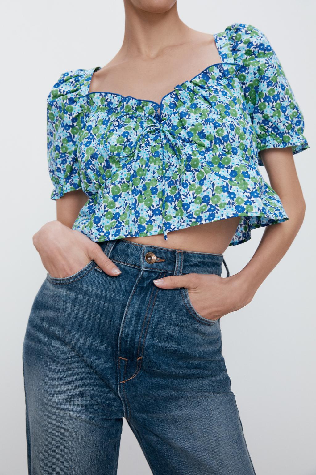 Zara: el top estampado por 5,99 euros y otras prendas rebajadas un 70% 6 Merca2.es 9878070330 2 4 1 Merca2.es