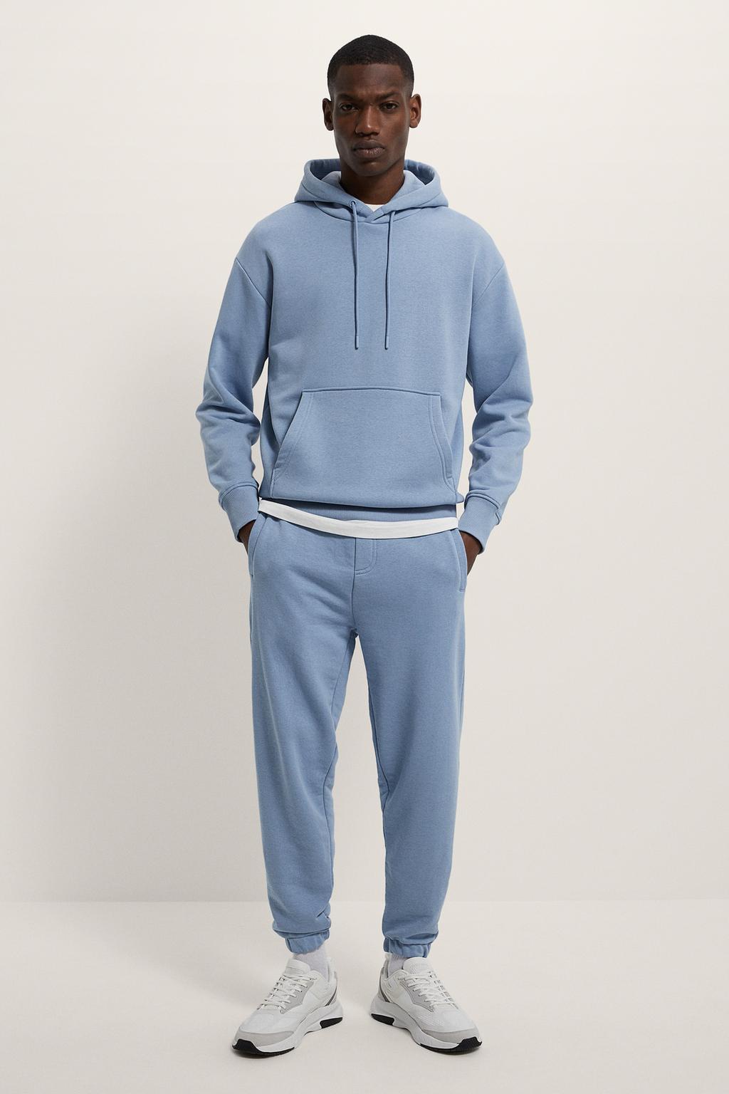 22年版 クリスマスプレゼントは服に決定 彼氏を素敵にするアイテム33選 22年版 クリスマスプレゼントは服に決定 彼氏を素敵にするアイテム33選