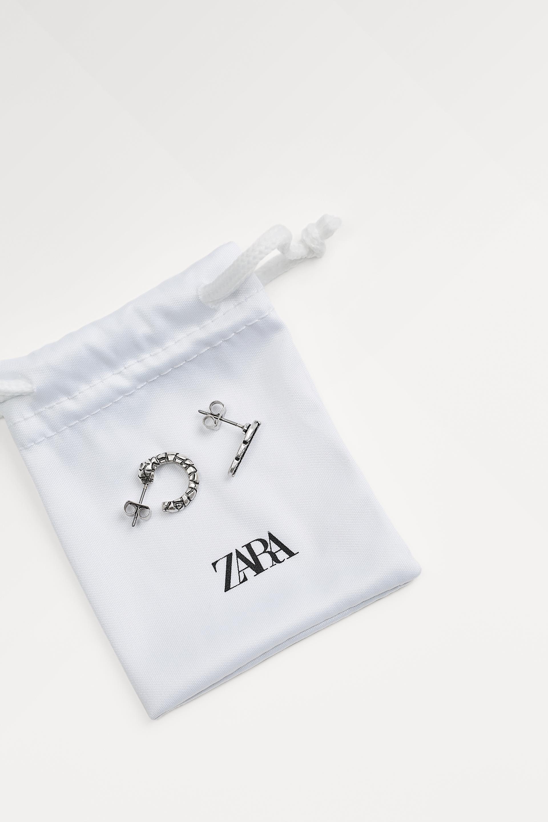 Zara KABARTMALI KÜPE 2 Zara KABARTMALI KÜPE 3