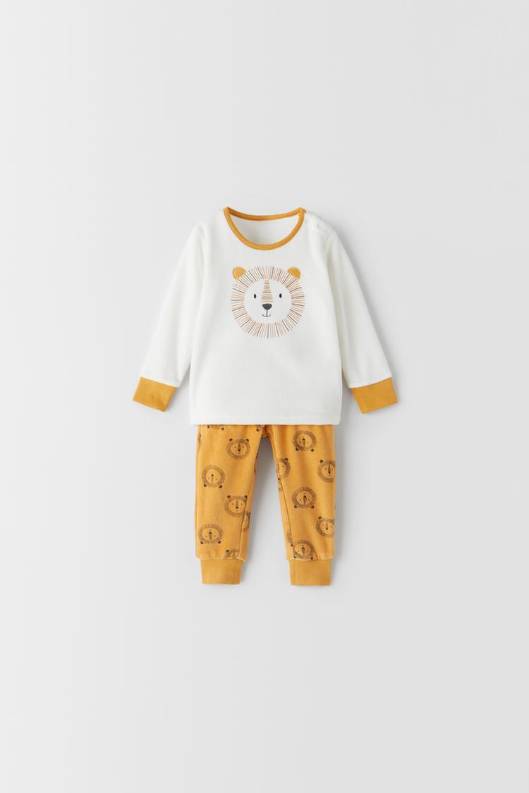 Schlafanzug Aus Samt Lowe Zara Deutschland Germany