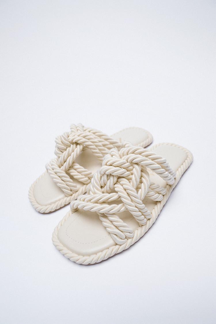 Los zapatos de Zara que encandilan a Tamara Falcó y están tirados de precio 7 2608810002 6 2 1