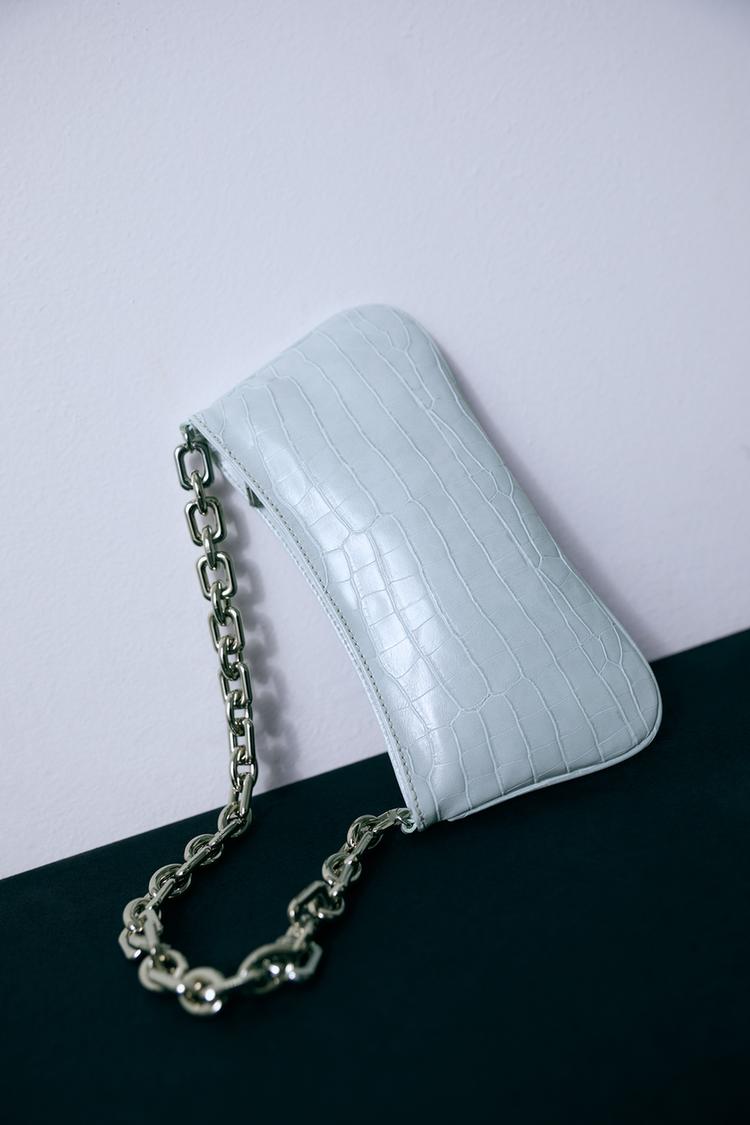 Zara: 10 bolsos a 9,99 euros para que elijas el que más te guste 1 Merca2.es 6829710009 1 1 1 Merca2.es