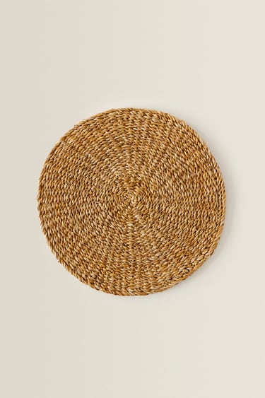 Image 0 of WOVEN FIBER PLACEMAT from Zara
