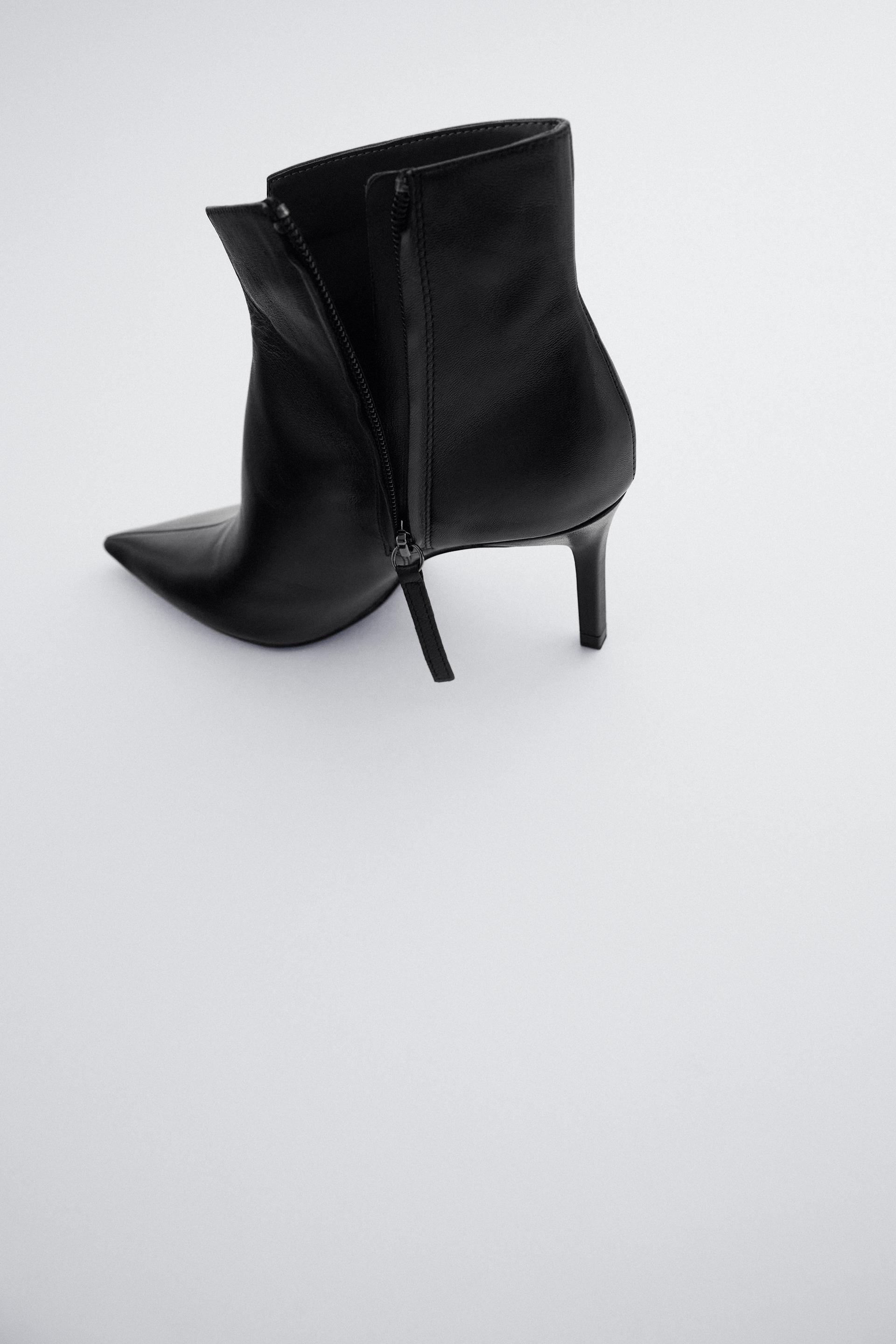 pointed toe platform boots