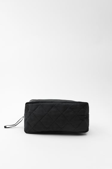 Image 0 of THICK LINEN QUILTED TOILETRY BAG from Zara