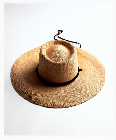 TIED WOVEN HAT