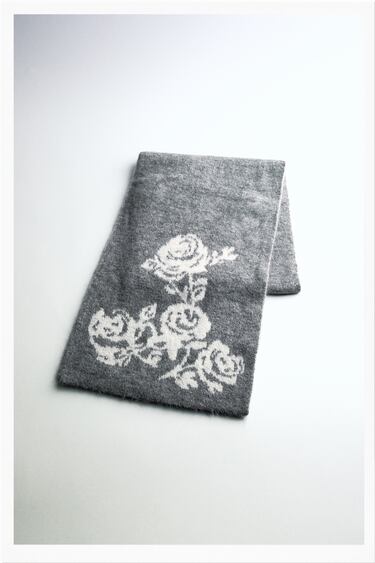 Image 0 of FLORAL KNIT SCARF from Zara