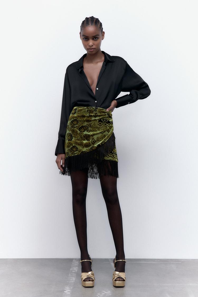 Εικόνα 0 του ΕΜΠΡΙΜΕ ΣΤΑΥΡΩΤΗ ΦΟΥΣΤΑ ΑΠΟ ΒΕΛΟΥΔΟ ΜΕ ΚΡΟΣΣΙΑ από Zara