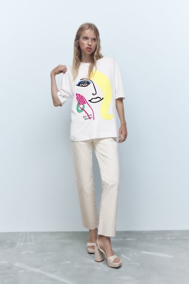 Image 0 of EMBROIDERED DRAWSTRING T-SHIRT WITH FACE PRINT from Zara