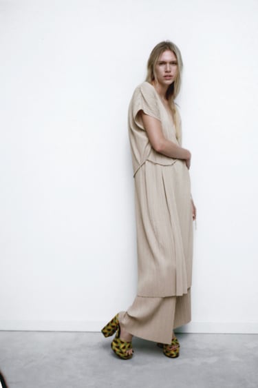Image 0 of PLEATED TUNIC WITH BELT from Zara