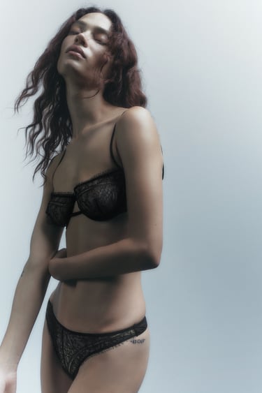 Image 0 of UNDERWIRE LACE BRA from Zara