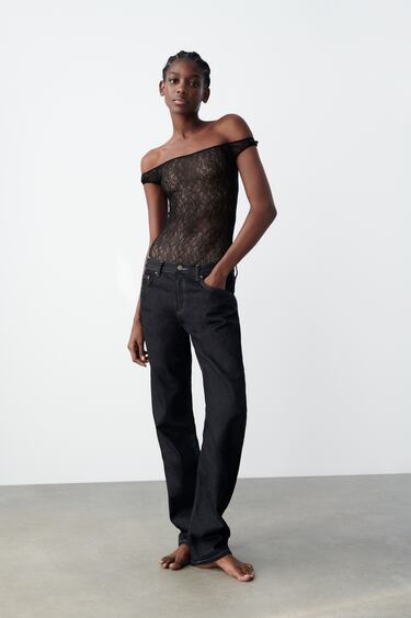 Image 0 of LACE BODYSUIT from Zara