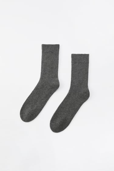 Image 0 of CASHMERE WOOL BLEND SOCKS from Zara