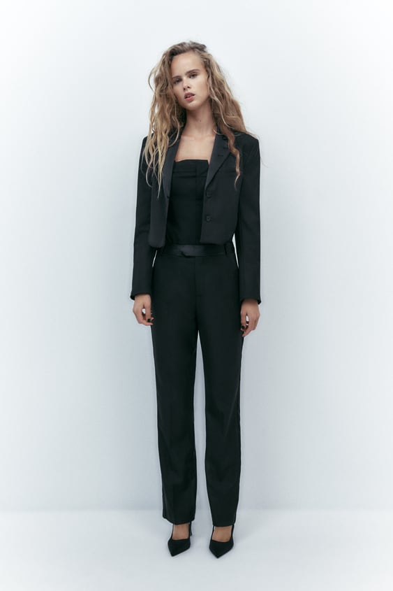 CROPPED BLAZER WITH MATCHING LAPEL COLLAR