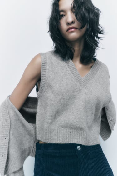 Image 0 of CROPPED KNIT VEST WITH RIBBED TRIMS from Zara