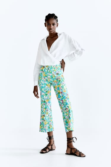 Image 0 of PATTERNED MINI FLARE LINEN BLEND PANTS from Zara