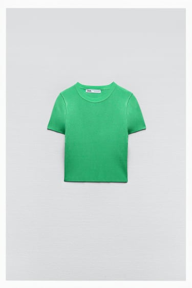 Image 0 of BASIC CROPPED KNIT TOP from Zara