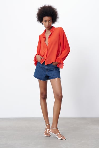 SHIRT WITH PLEATED SLEEVES