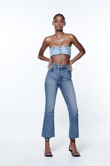 Image 0 of CROPPED FLARED JEANS from Zara
