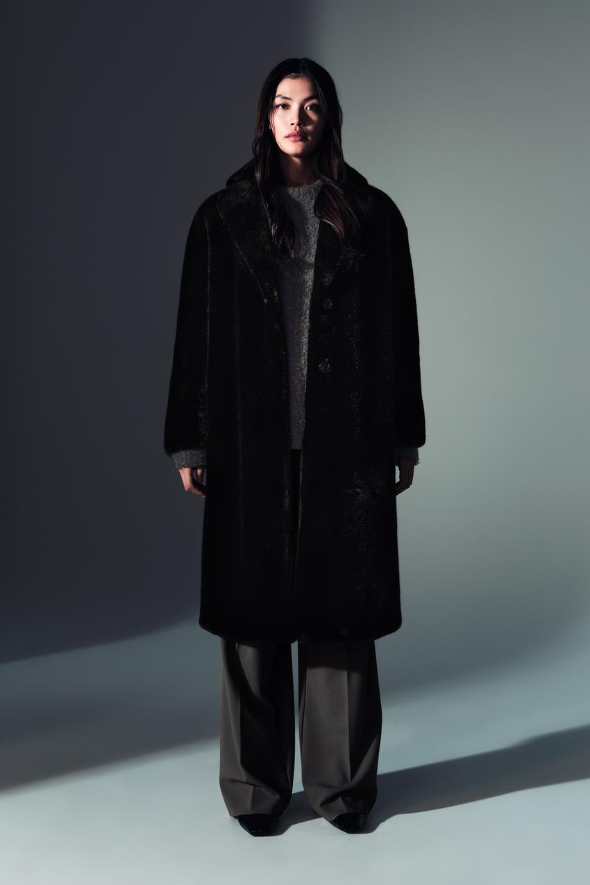 Zara black coat with fur Clearance