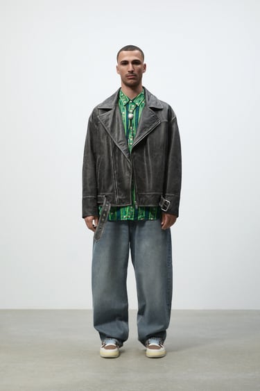 ภาพ 0 จาก เสื้อแจ็กเก็ตไบค์เกอร์ BIKER หนัง VINTAGE จาก Zara