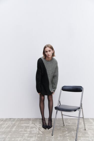Image 0 of COLOUR BLOCK KNIT SWEATER from Zara