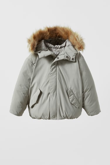 Image 0 of PREMIUM SHORT FEATHER AND DOWN JACKET WITH FAUX FUR from Zara
