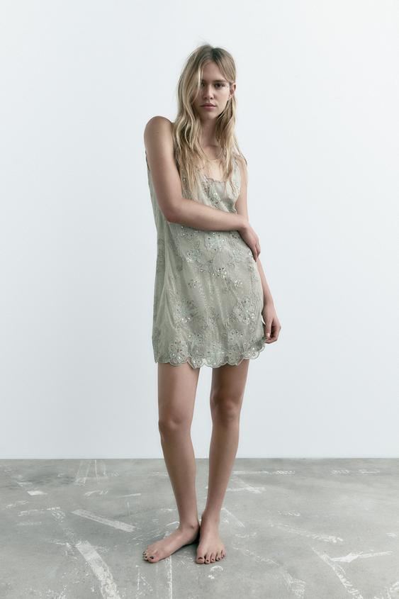 フラワーエンブロイダリー ワンピース グリーン Zara Japan 日本 フラワーエンブロイダリー ワンピース グリーン Zara Japan 日本