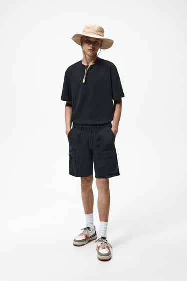 Image 0 of RELAXED FIT CARGO BERMUDA SHORTS from Zara
