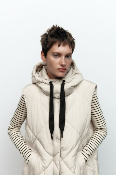 Image 0 of WATER AND WIND PROTECTION DIAMOND QUILTED GILET from Zara