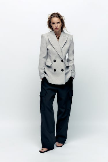 Image 0 of FITTED DOUBLE-BREASTED BLAZER from Zara