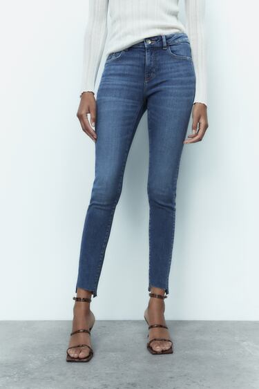 Image 0 of Z1975 MID RISE JEWEL BUTTON JEANS from Zara