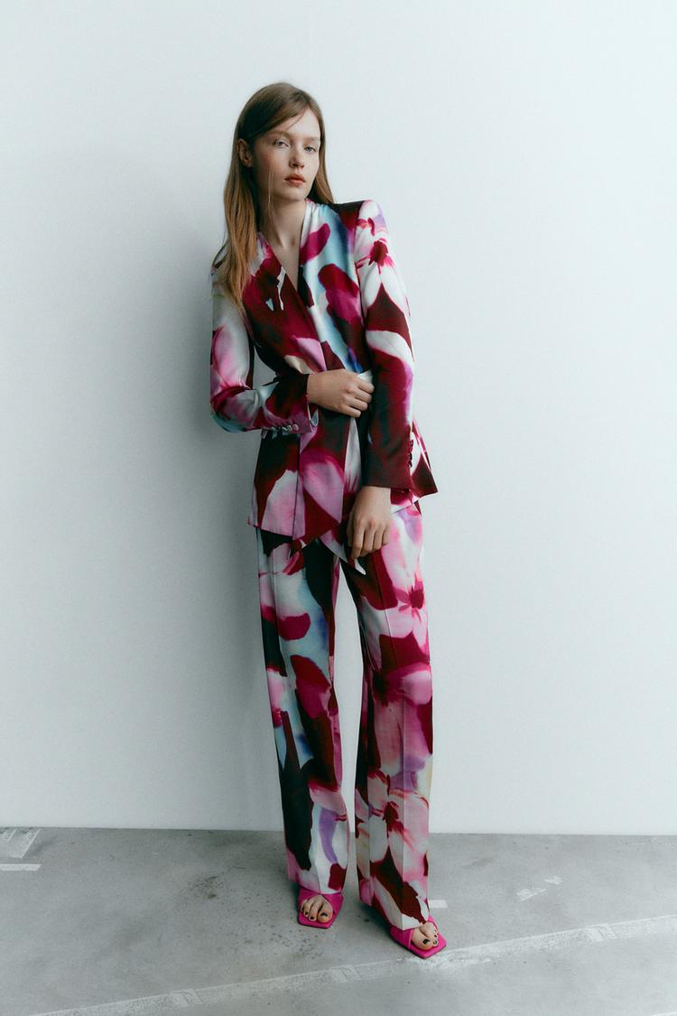 Podoba 0 od SATENASTE HLAČE S POTISKOM iz Zare